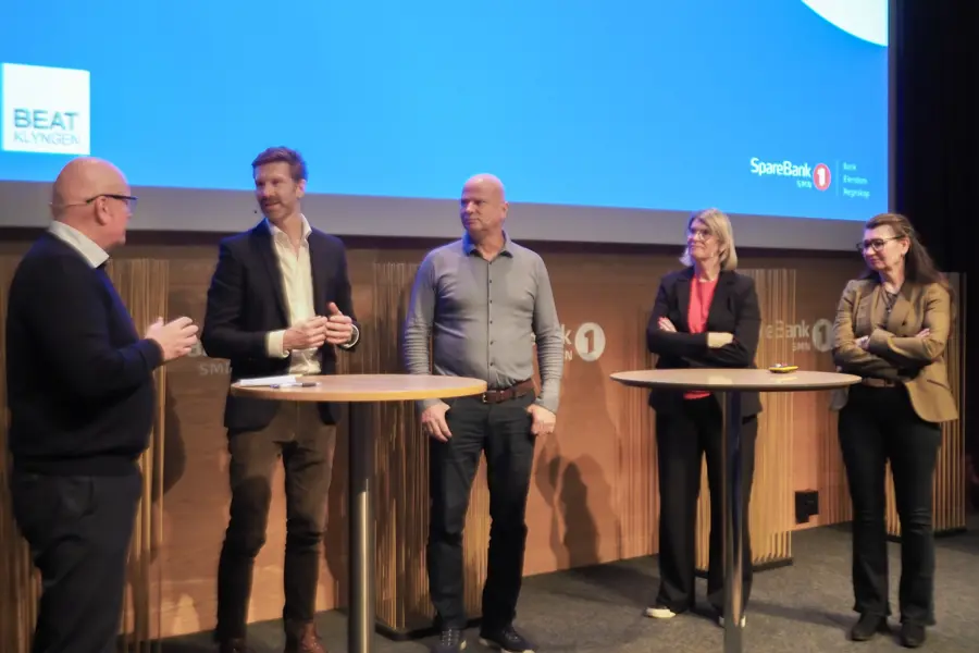 fra venstre: Debattleder/Svein O. Munkeby, EM1/Jan H. Valstad,  KBBL/Vidar Solli, TOBB/Helle Pettersen, Trondheim kommune/Merethe B. Ranum 