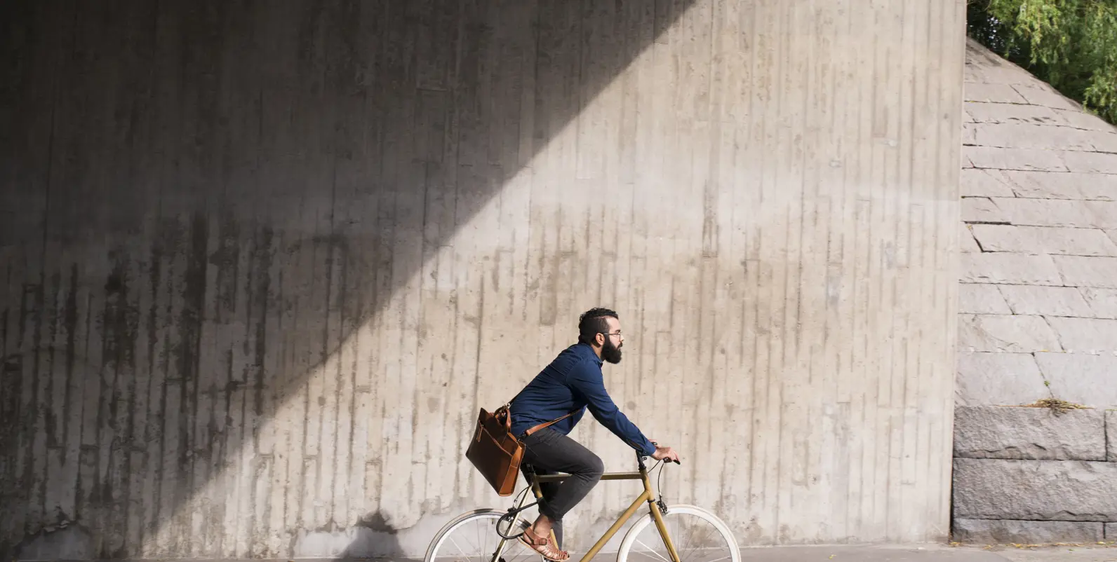 PM Johner Mann På Sykkel